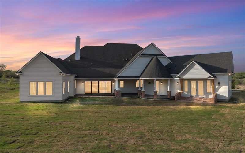 401 Lution Drive, Weatherford, TX 76087, 6 Bedrooms Bedrooms, ,9 BathroomsBathrooms,Residential,For Sale,401 Lution Drive,20888630
