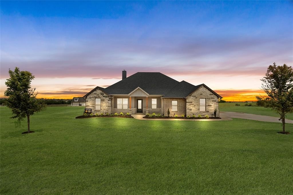 8504 Stallion Dr, Godley, TX 76044, 4 Bedrooms Bedrooms, ,3 BathroomsBathrooms,Residential,For Sale,8504 Stallion Dr,20888673