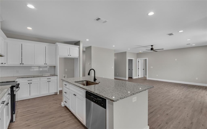 103 Chestnut Street, Whitesboro, TX 76273, 3 Bedrooms Bedrooms, ,2 BathroomsBathrooms,Residential,For Sale,103 Chestnut Street,20886658