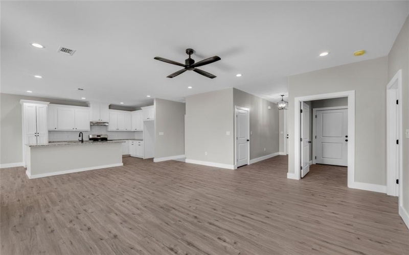 103 Chestnut Street, Whitesboro, TX 76273, 3 Bedrooms Bedrooms, ,2 BathroomsBathrooms,Residential,For Sale,103 Chestnut Street,20886658