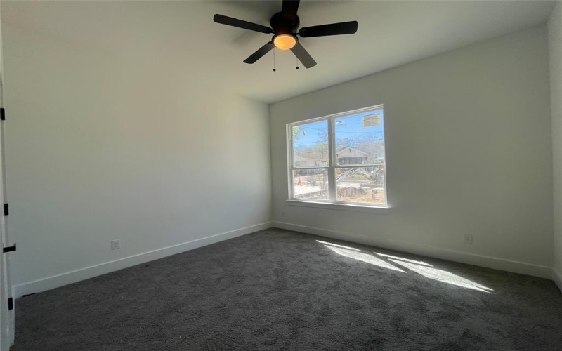 406 N Moore Street, Dallas, TX 75203, 4 Bedrooms Bedrooms, ,2 BathroomsBathrooms,Residential,For Sale,406 N Moore Street,20886678