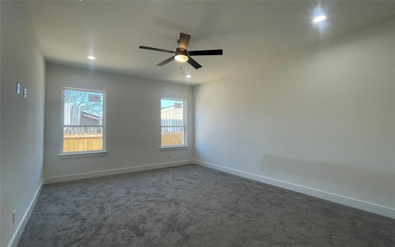 406 N Moore Street, Dallas, TX 75203, 4 Bedrooms Bedrooms, ,2 BathroomsBathrooms,Residential,For Sale,406 N Moore Street,20886678