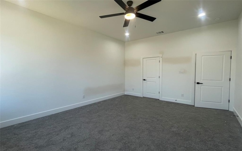 406 N Moore Street, Dallas, TX 75203, 4 Bedrooms Bedrooms, ,2 BathroomsBathrooms,Residential,For Sale,406 N Moore Street,20886678
