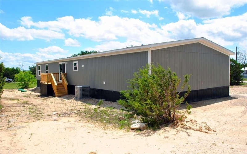 421 Brazos Mountain Drive, Weatherford, TX 76087, 5 Bedrooms Bedrooms, ,3 BathroomsBathrooms,Residential,For Sale,421 Brazos Mountain Drive,20888720
