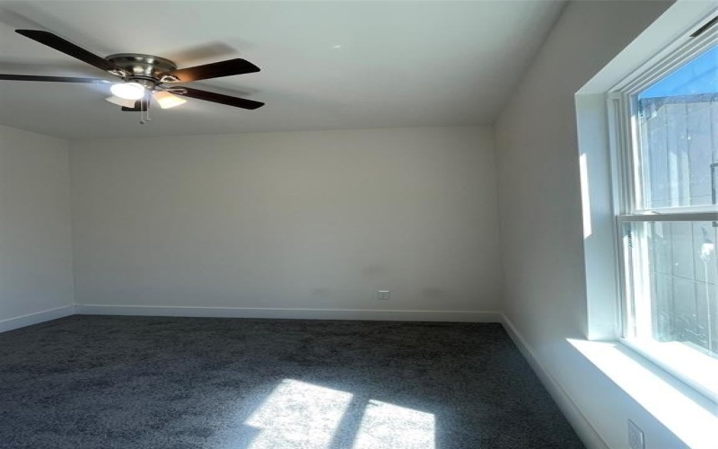 501 N Moore Street, Dallas, TX 75203, 3 Bedrooms Bedrooms, ,2 BathroomsBathrooms,Residential,For Sale,501 N Moore Street,20886683