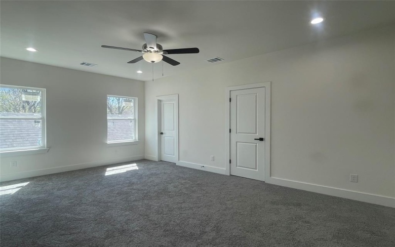 501 N Moore Street, Dallas, TX 75203, 3 Bedrooms Bedrooms, ,2 BathroomsBathrooms,Residential,For Sale,501 N Moore Street,20886683