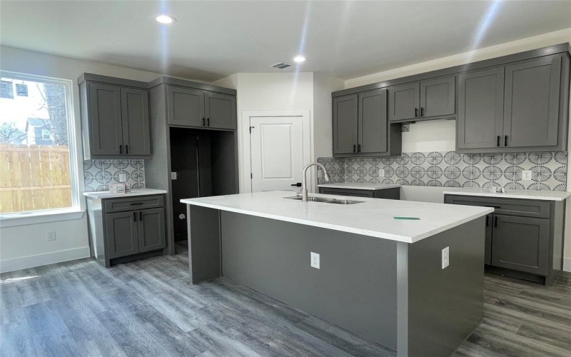 501 N Moore Street, Dallas, TX 75203, 3 Bedrooms Bedrooms, ,2 BathroomsBathrooms,Residential,For Sale,501 N Moore Street,20886683