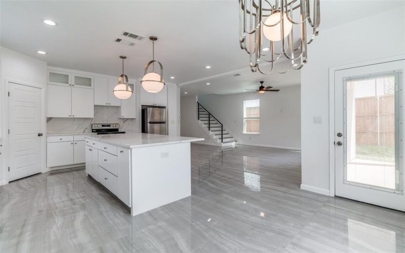 1312 Valley Street, Dallas, TX 75203, 3 Habitaciones Habitaciones , ,2 BañosBaños,Residential Lease,En Alquiler,1312 Valley Street,20886745