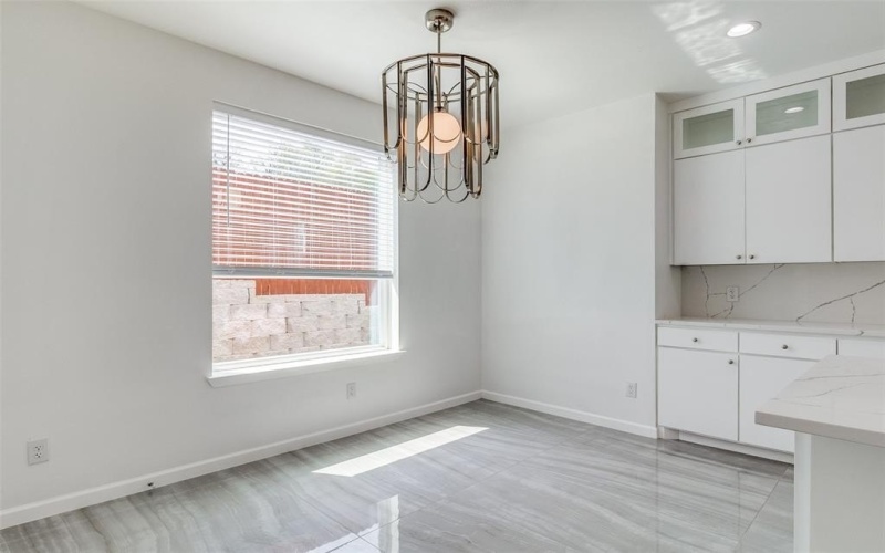 1312 Valley Street, Dallas, TX 75203, 3 Habitaciones Habitaciones , ,2 BañosBaños,Residential Lease,En Alquiler,1312 Valley Street,20886745