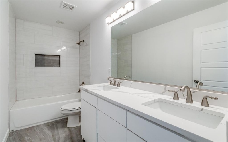 1312 Valley Street, Dallas, TX 75203, 3 Habitaciones Habitaciones , ,2 BañosBaños,Residential Lease,En Alquiler,1312 Valley Street,20886745