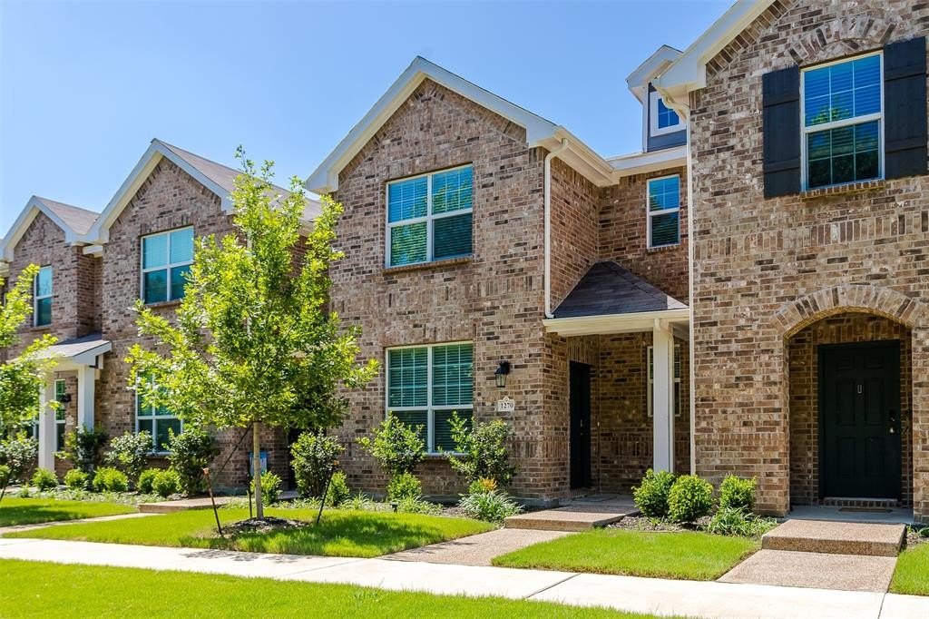 1270 Alamo. Drive, Lewisville, TX 75077, 3 Bedrooms Bedrooms, ,2 BathroomsBathrooms,Residential Lease,For Rent,1270 Alamo. Drive,20886876