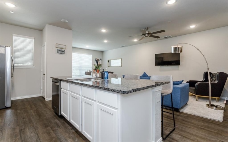 1270 Alamo. Drive, Lewisville, TX 75077, 3 Bedrooms Bedrooms, ,2 BathroomsBathrooms,Residential Lease,For Rent,1270 Alamo. Drive,20886876