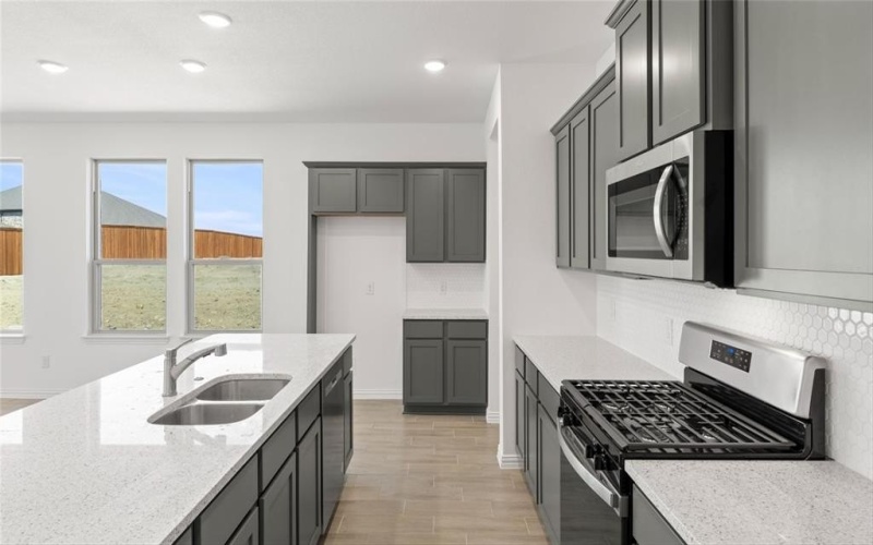 1313 Rothland Lane, Red Oak, TX 75154, 3 Habitaciones Habitaciones , ,2 BañosBaños,Residential,En Venta,1313 Rothland Lane,20886890