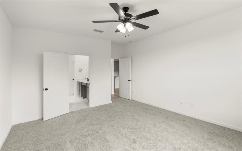 1633 Meadow Crest, Aubrey, TX 76227, 4 Bedrooms Bedrooms, ,3 BathroomsBathrooms,Residential,For Sale,1633 Meadow Crest,20886977