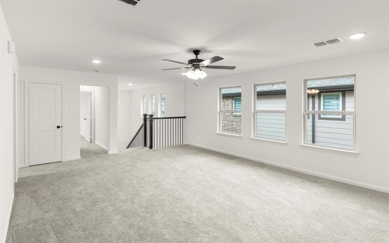 1633 Meadow Crest, Aubrey, TX 76227, 4 Bedrooms Bedrooms, ,3 BathroomsBathrooms,Residential,For Sale,1633 Meadow Crest,20886977