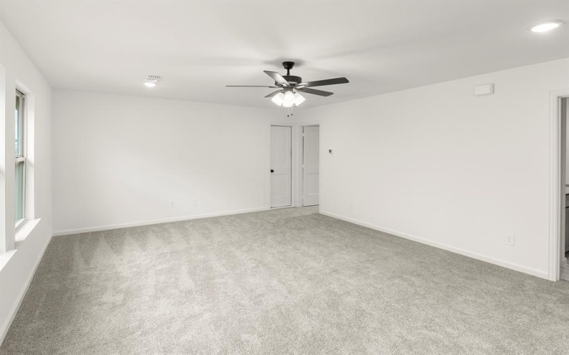 1633 Meadow Crest, Aubrey, TX 76227, 4 Bedrooms Bedrooms, ,3 BathroomsBathrooms,Residential,For Sale,1633 Meadow Crest,20886977