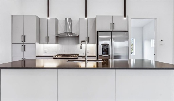 2142 Lovedale Avenue #103, Dallas, TX 75235, 2 Bedrooms Bedrooms, ,2 BathroomsBathrooms,Residential,For Sale,2142 Lovedale Avenue,20887032