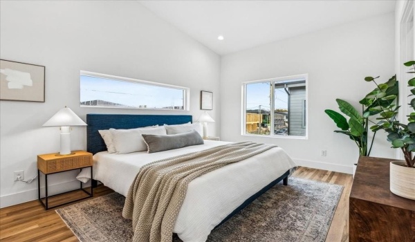 2142 Lovedale Avenue #103, Dallas, TX 75235, 2 Bedrooms Bedrooms, ,2 BathroomsBathrooms,Residential,For Sale,2142 Lovedale Avenue,20887032