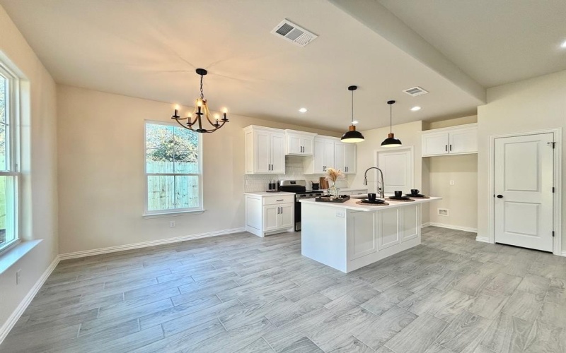 5507 San Jacinto Drive, Granbury, TX 76048, 4 Bedrooms Bedrooms, ,2 BathroomsBathrooms,Residential,For Sale,5507 San Jacinto Drive,20888995