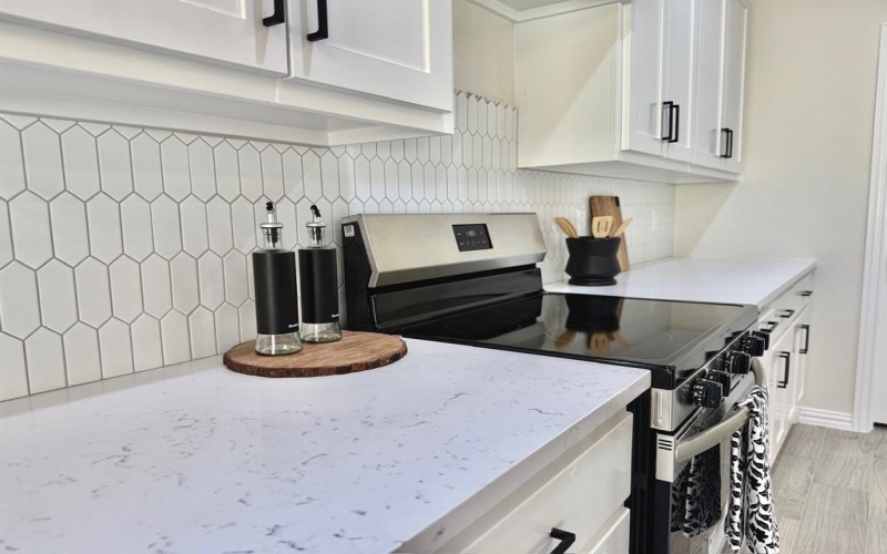 5507 San Jacinto Drive, Granbury, TX 76048, 4 Bedrooms Bedrooms, ,2 BathroomsBathrooms,Residential,For Sale,5507 San Jacinto Drive,20888995