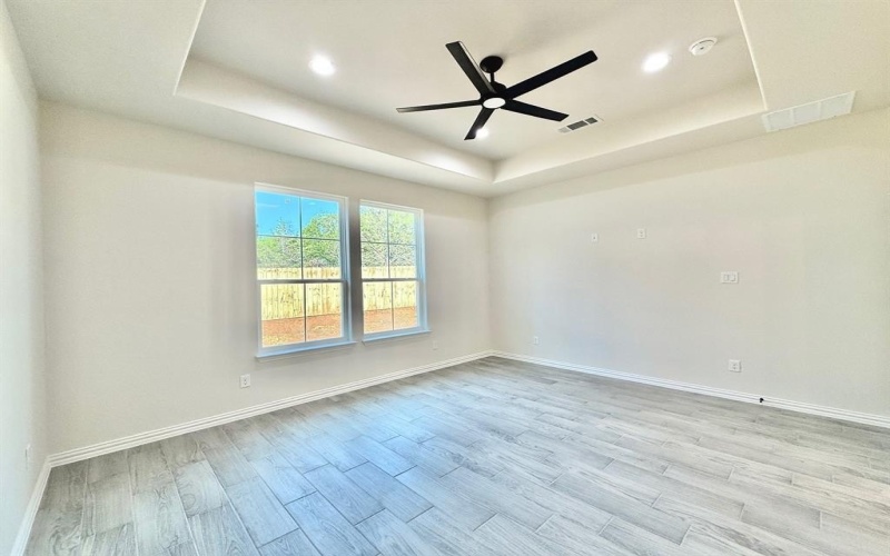 5507 San Jacinto Drive, Granbury, TX 76048, 4 Bedrooms Bedrooms, ,2 BathroomsBathrooms,Residential,For Sale,5507 San Jacinto Drive,20888995