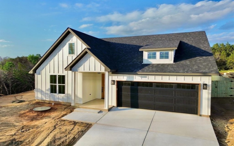 5507 San Jacinto Drive, Granbury, TX 76048, 4 Bedrooms Bedrooms, ,2 BathroomsBathrooms,Residential,For Sale,5507 San Jacinto Drive,20888995