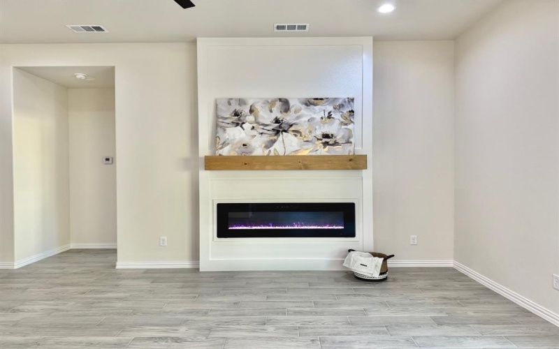 5507 San Jacinto Drive, Granbury, TX 76048, 4 Bedrooms Bedrooms, ,2 BathroomsBathrooms,Residential,For Sale,5507 San Jacinto Drive,20888995
