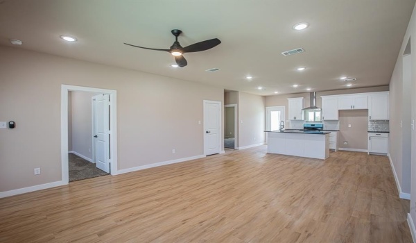120 Brookview Drive, Bridgeport, TX 76426, 4 Bedrooms Bedrooms, ,2 BathroomsBathrooms,Residential,For Sale,120 Brookview Drive,20889008