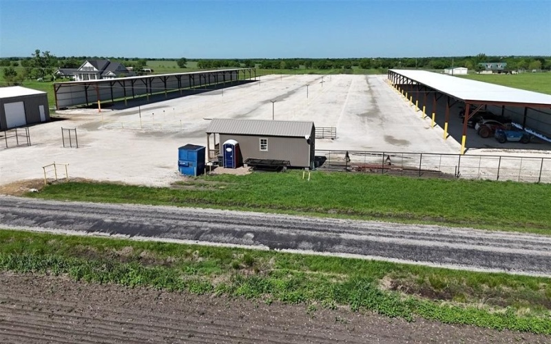 517 Vaughan Lane, Tioga, TX 76271, ,Commercial Sale,En Venta,517 Vaughan Lane,20889108