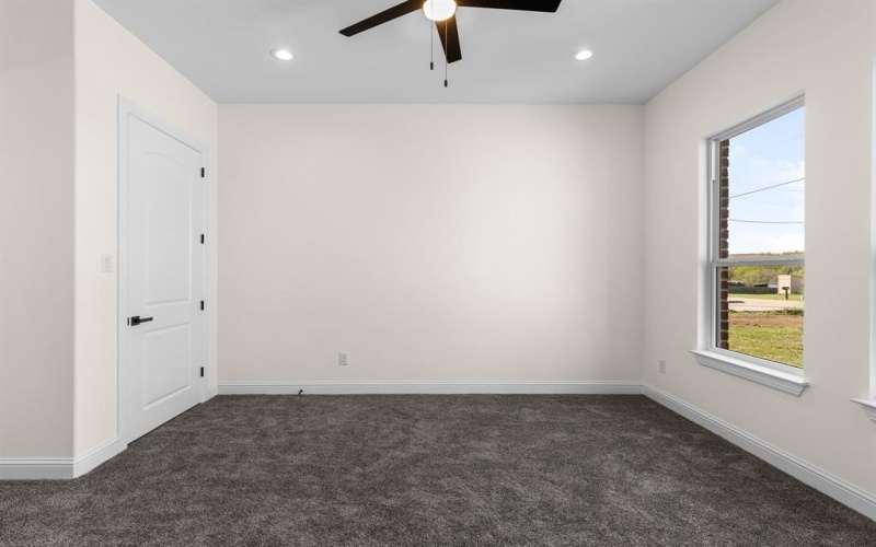 8024 Harvest Drive, Grandview, TX 76050, 5 Bedrooms Bedrooms, ,5 BathroomsBathrooms,Residential,For Sale,8024 Harvest Drive,20889111