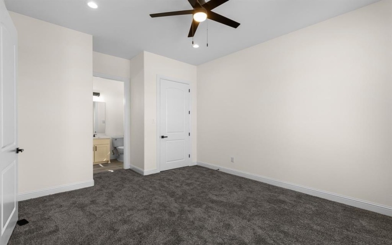 8024 Harvest Drive, Grandview, TX 76050, 5 Bedrooms Bedrooms, ,5 BathroomsBathrooms,Residential,For Sale,8024 Harvest Drive,20889111
