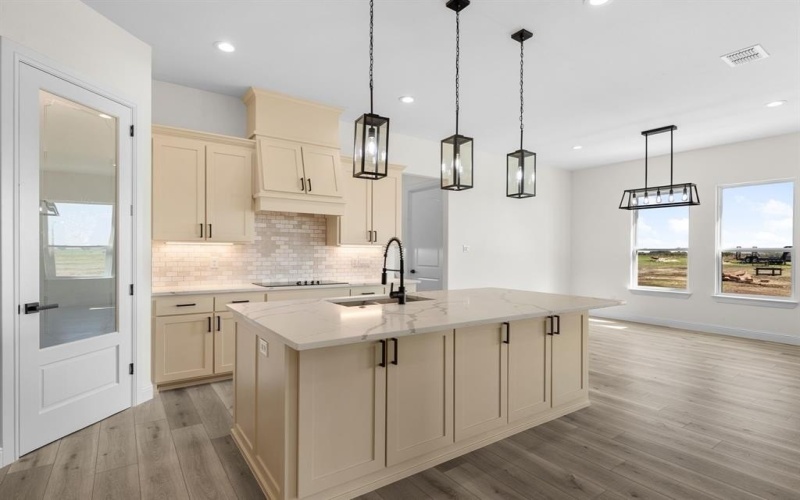 8024 Harvest Drive, Grandview, TX 76050, 5 Bedrooms Bedrooms, ,5 BathroomsBathrooms,Residential,For Sale,8024 Harvest Drive,20889111