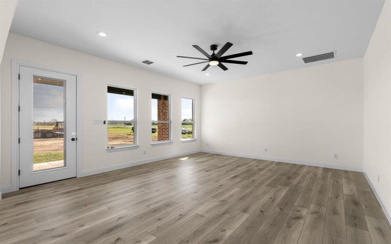 8024 Harvest Drive, Grandview, TX 76050, 5 Bedrooms Bedrooms, ,5 BathroomsBathrooms,Residential,For Sale,8024 Harvest Drive,20889111