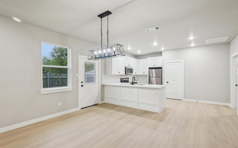 3829 Lands End Court, Granbury, TX 76048, 3 Bedrooms Bedrooms, ,2 BathroomsBathrooms,Residential,For Sale,3829 Lands End Court,20889124
