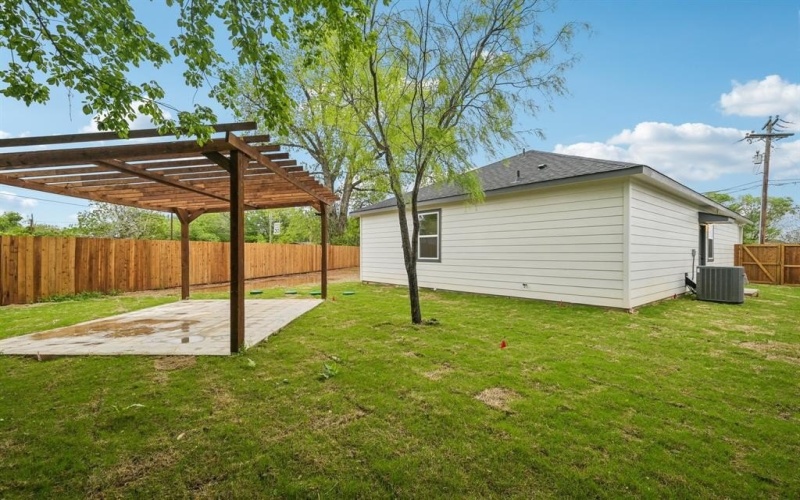 3829 Lands End Court, Granbury, TX 76048, 3 Bedrooms Bedrooms, ,2 BathroomsBathrooms,Residential,For Sale,3829 Lands End Court,20889124