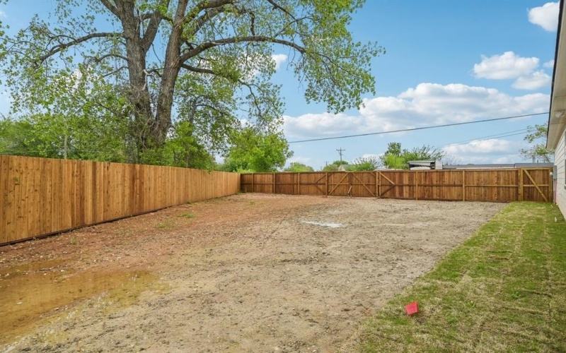 3829 Lands End Court, Granbury, TX 76048, 3 Bedrooms Bedrooms, ,2 BathroomsBathrooms,Residential,For Sale,3829 Lands End Court,20889124