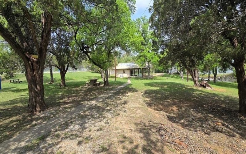 3829 Lands End Court, Granbury, TX 76048, 3 Bedrooms Bedrooms, ,2 BathroomsBathrooms,Residential,For Sale,3829 Lands End Court,20889124