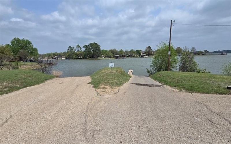 3829 Lands End Court, Granbury, TX 76048, 3 Bedrooms Bedrooms, ,2 BathroomsBathrooms,Residential,For Sale,3829 Lands End Court,20889124