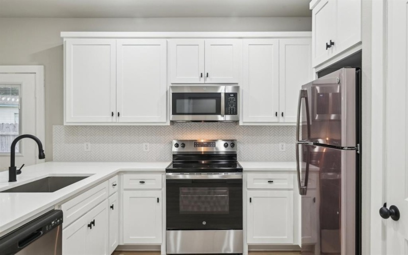 3829 Lands End Court, Granbury, TX 76048, 3 Bedrooms Bedrooms, ,2 BathroomsBathrooms,Residential,For Sale,3829 Lands End Court,20889124