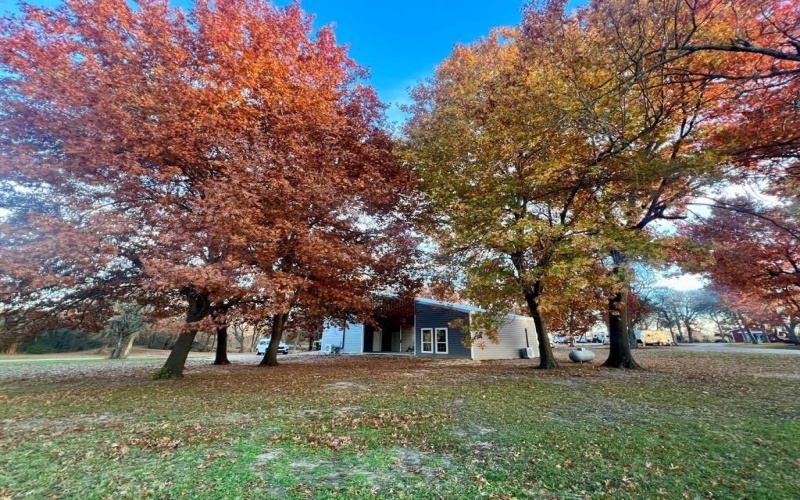6869 S State Highway 121, Bonham, TX 75418, ,Commercial Sale,For Sale,6869 S State Highway 121,20889343