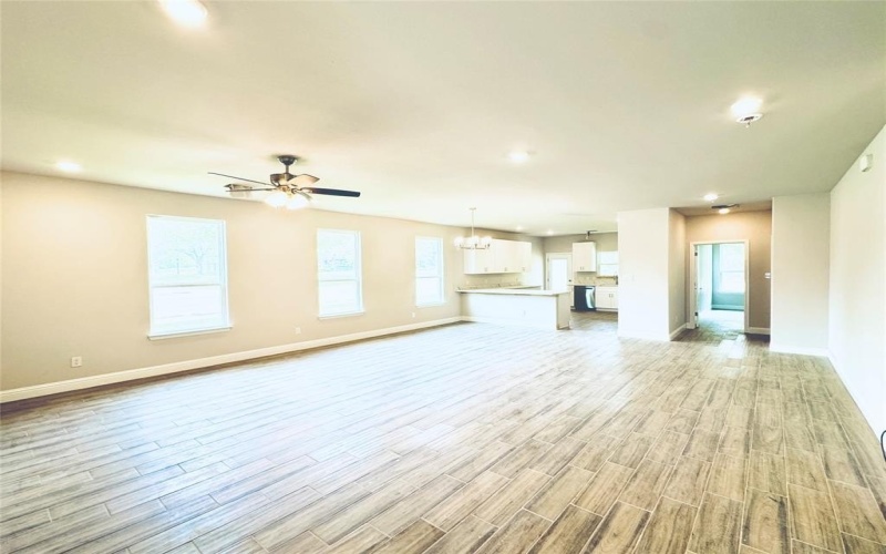 2200 Pedernales Court, Granbury, TX 76048, 3 Bedrooms Bedrooms, ,2 BathroomsBathrooms,Residential,For Sale,2200 Pedernales Court,20889352