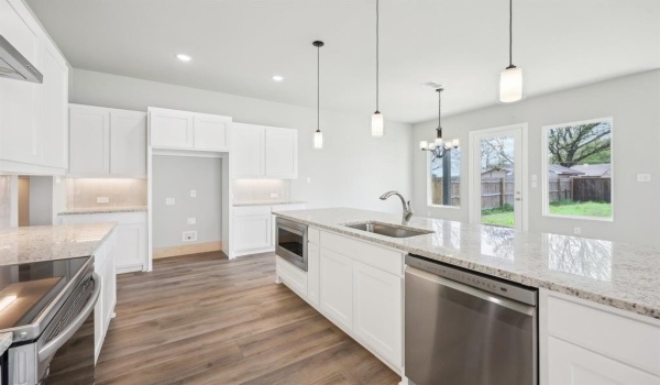 203 E Park Street, Little Elm, TX 75068, 3 Bedrooms Bedrooms, ,2 BathroomsBathrooms,Residential,For Sale,203 E Park Street,20889482