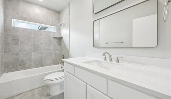 203 E Park Street, Little Elm, TX 75068, 3 Bedrooms Bedrooms, ,2 BathroomsBathrooms,Residential,For Sale,203 E Park Street,20889482