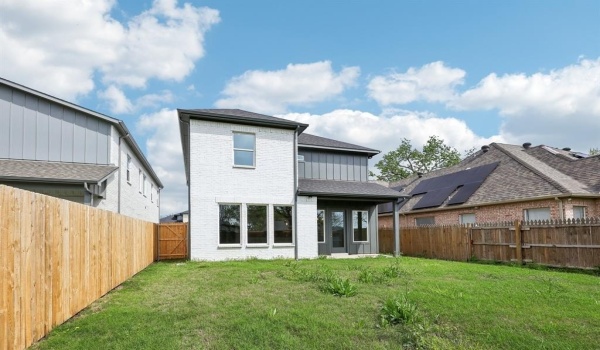 203 E Park Street, Little Elm, TX 75068, 3 Bedrooms Bedrooms, ,2 BathroomsBathrooms,Residential,For Sale,203 E Park Street,20889482