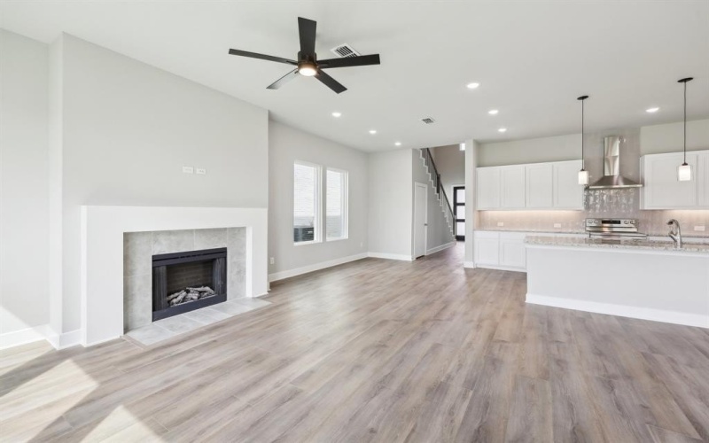 203 E Park Street, Little Elm, TX 75068, 3 Bedrooms Bedrooms, ,2 BathroomsBathrooms,Residential,For Sale,203 E Park Street,20889482