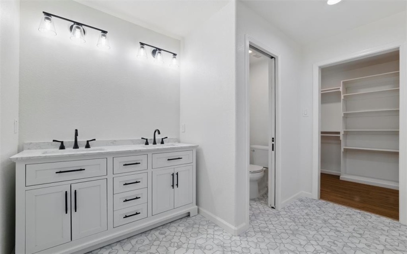 307 S Carlton Street, Ennis, TX 75119, 3 Bedrooms Bedrooms, ,2 BathroomsBathrooms,Residential,For Sale,307 S Carlton Street,20887310