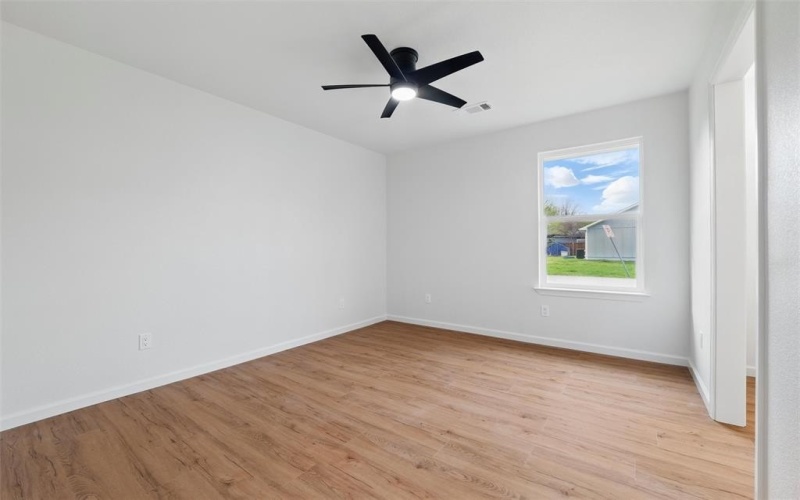 307 S Carlton Street, Ennis, TX 75119, 3 Bedrooms Bedrooms, ,2 BathroomsBathrooms,Residential,For Sale,307 S Carlton Street,20887310