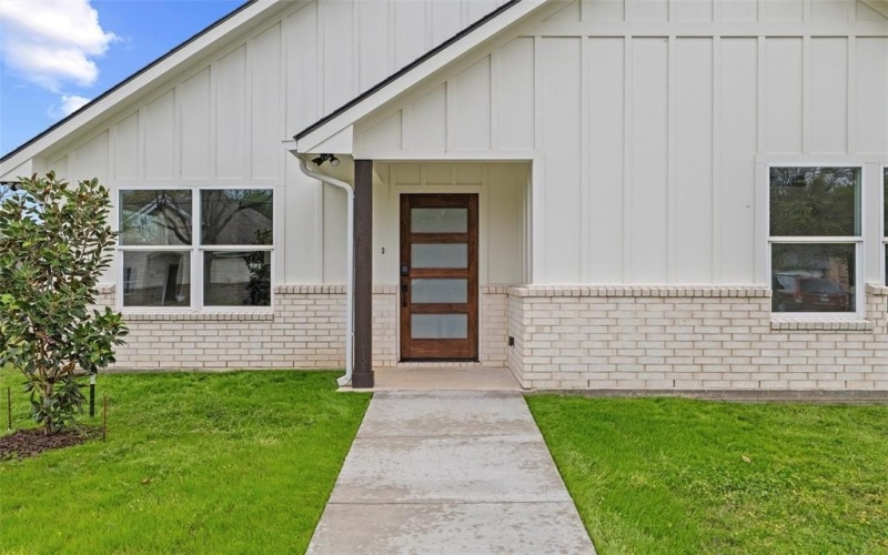 307 S Carlton Street, Ennis, TX 75119, 3 Bedrooms Bedrooms, ,2 BathroomsBathrooms,Residential,For Sale,307 S Carlton Street,20887310