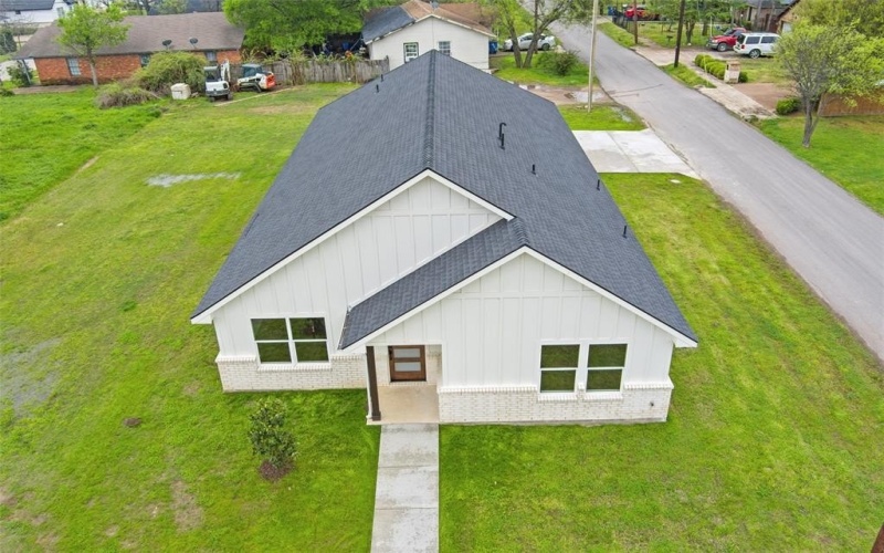 307 S Carlton Street, Ennis, TX 75119, 3 Bedrooms Bedrooms, ,2 BathroomsBathrooms,Residential,For Sale,307 S Carlton Street,20887310
