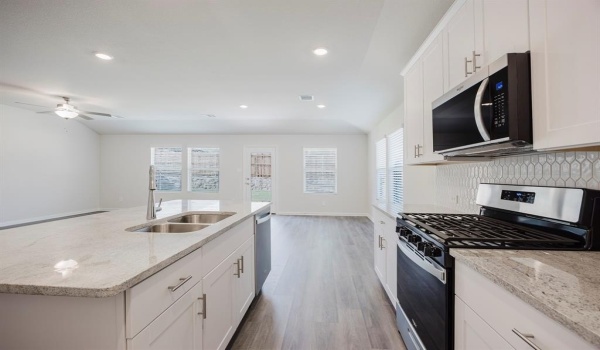 2121 Gustavus Drive, Sherman, TX 75092, 4 Habitaciones Habitaciones , ,3 BañosBaños,Residential Lease,En Alquiler,2121 Gustavus Drive,20887431
